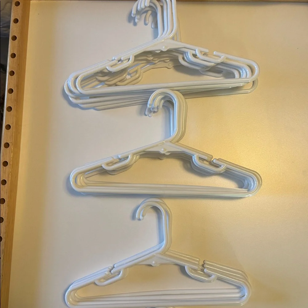 30 LIKE NEW Heavyweight White 12” Hangers